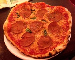 Vegane Pizza und mehr im Sfizy Veg in Berlin-Neukölln