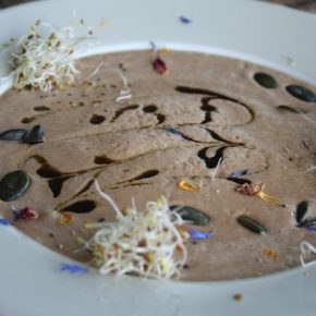 Rohkostchef Boris Lauser – Dinner Club, Yoga, Kurse, Catering…