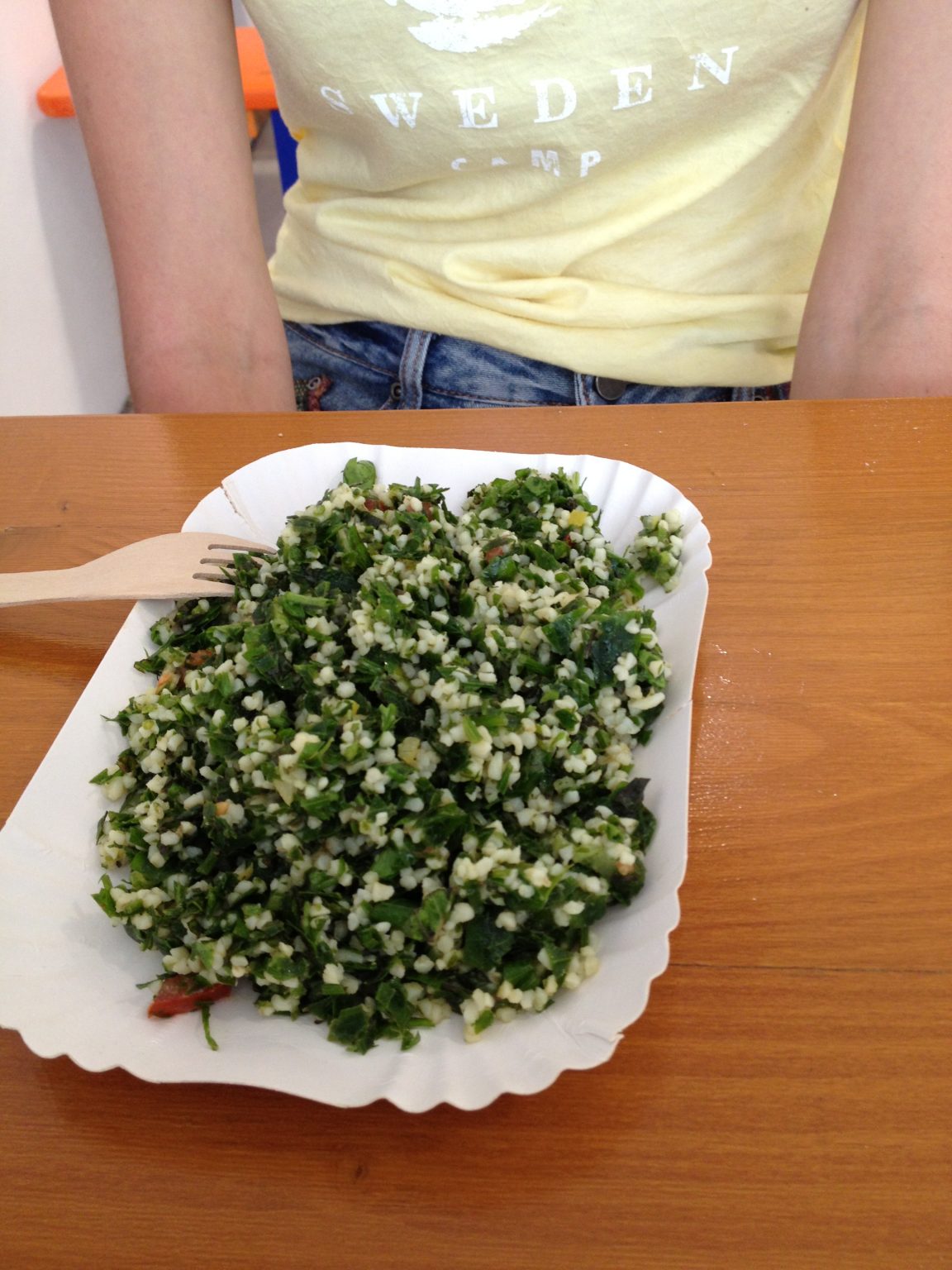 Edos Hummus Corner in Freiburg Deutschland is(s)t vegan