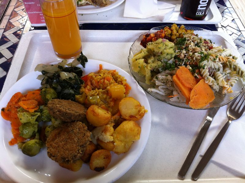 Heller’s Restaurant, vegetarische und vegane Vollwert-Küche in Mannheim