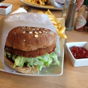 Mahlzeit! Im Carré im Herzen Heidelbergs gibt es leckere vegane Burger im mahlzeit.hd