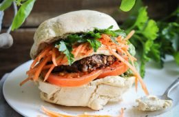 Veganes Kochbuch „Vegan with love“ von Lea Green