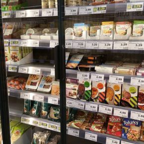 Vegane Produkte vom Veganz im Einzelhandel