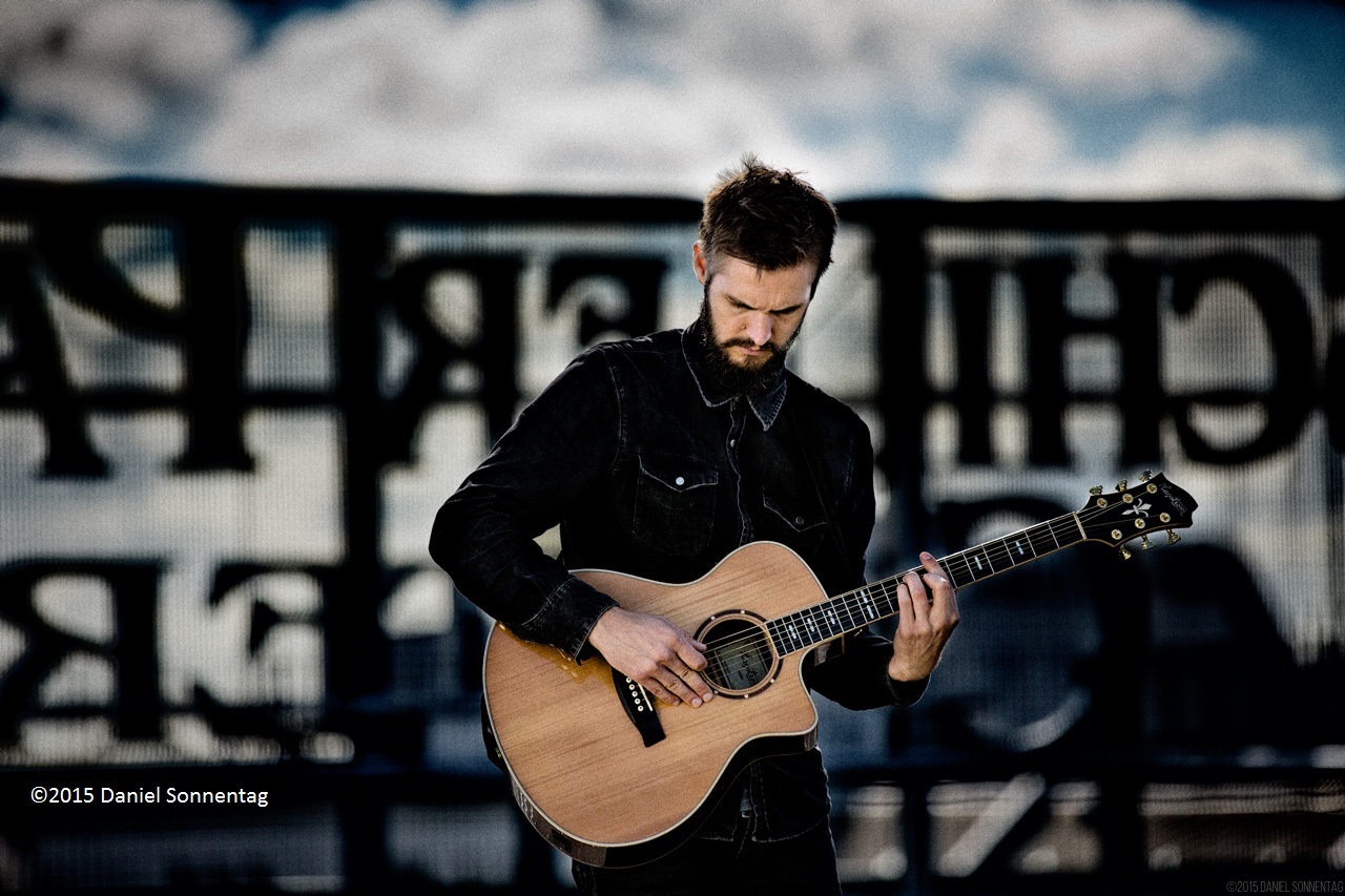 Veganer Musiker veröffentlicht erstes Album “COLOURS”