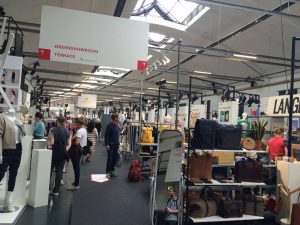 “Für viele ist vegane Mode ´Fashion ohne Tier-Substanzen´. Für uns ist es viel mehr.” Interview mit Mimi Sewalski von Avocadostore.de