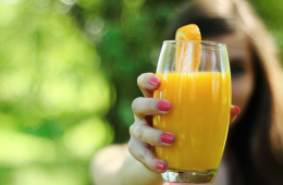 orangensaft gesund glas trinken saft orange