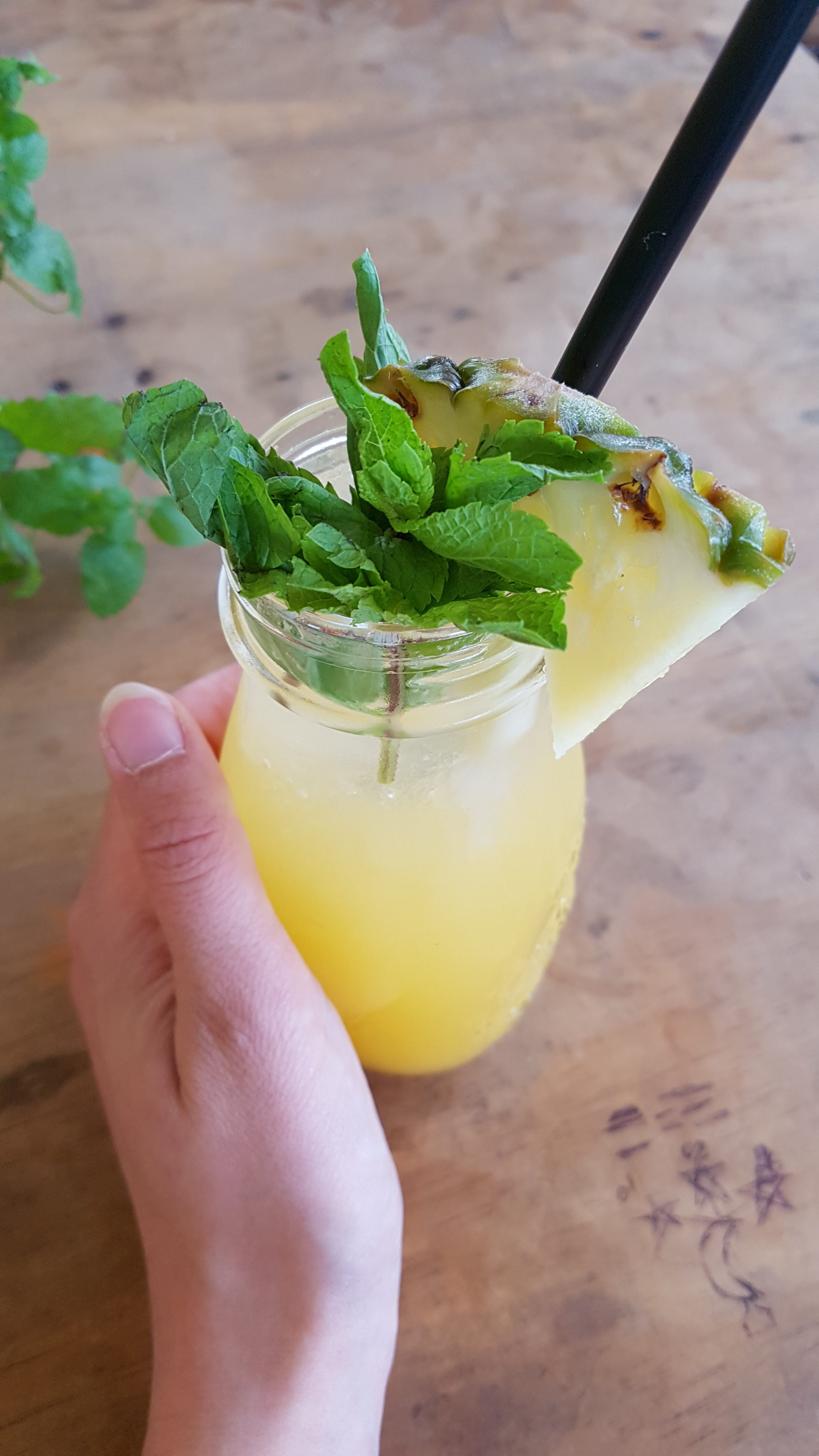 Ananas Limonade