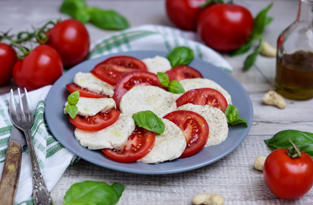 Veganer Mozzarella - für Caprese oder Pizza! | Deutschland is(s)t vegan
