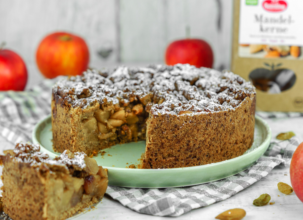 Veganer Apfelkuchen mit Mandelstreusel | Deutschland is(s)t vegan