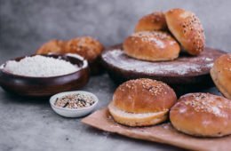 Burgerbrötchen backen