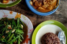 vegan-fried-glory-nanas-pai-thailand