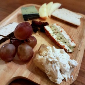 veganer-kaese-platte-bangkok-barefood-thailand