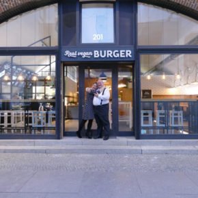 Vegane Burger-Kette Swing Kitchen jetzt in Berlin!