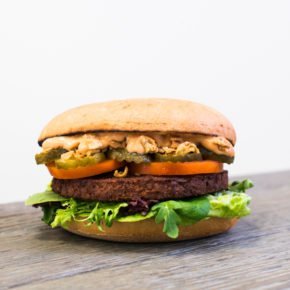 Beste vegane Burger essen im Swing Kitchen in Berlin