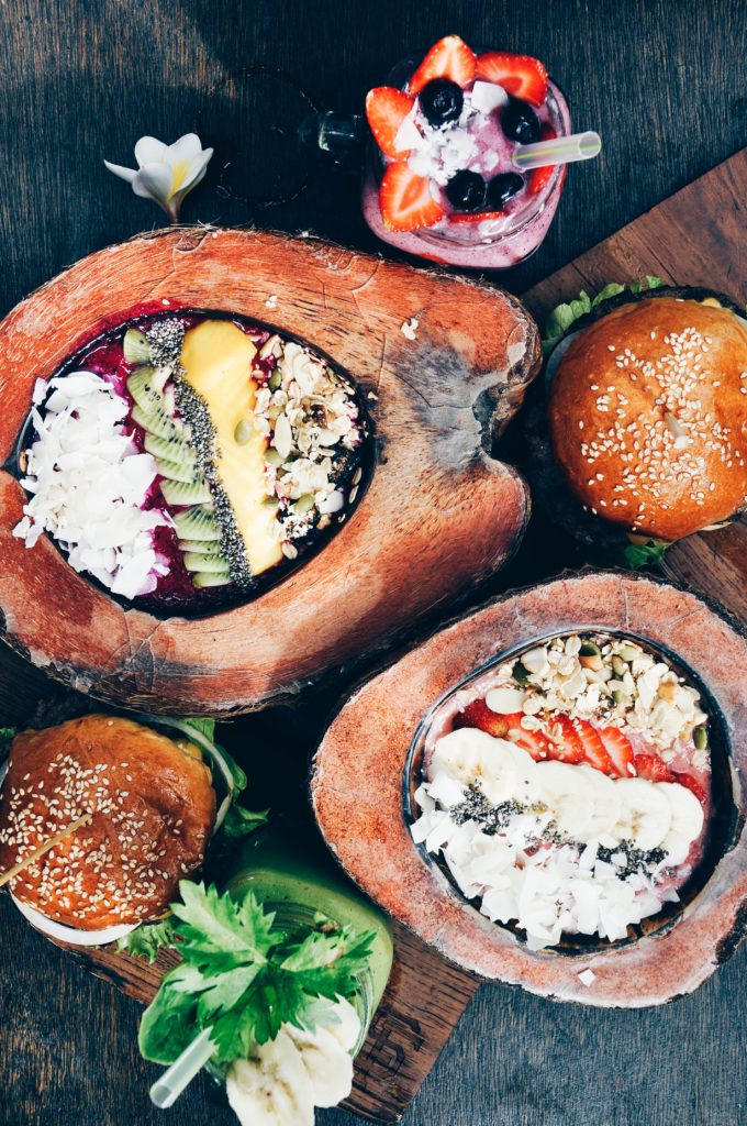 Vegan Reisen_fruit_bowl_wooden