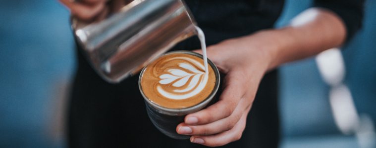 Potentielle Vorteile von maßvollem Kaffeegenuss in einer veganen Ernährung