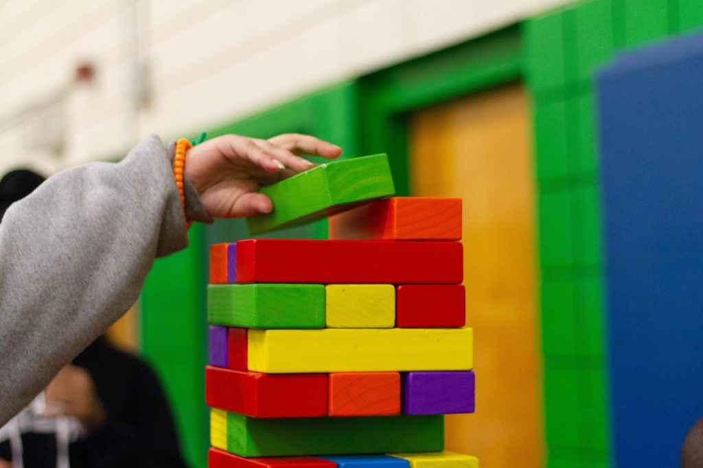 bauklotz_spielzeug_kindergarten