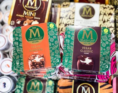 Veganes Eis im Supermarkt