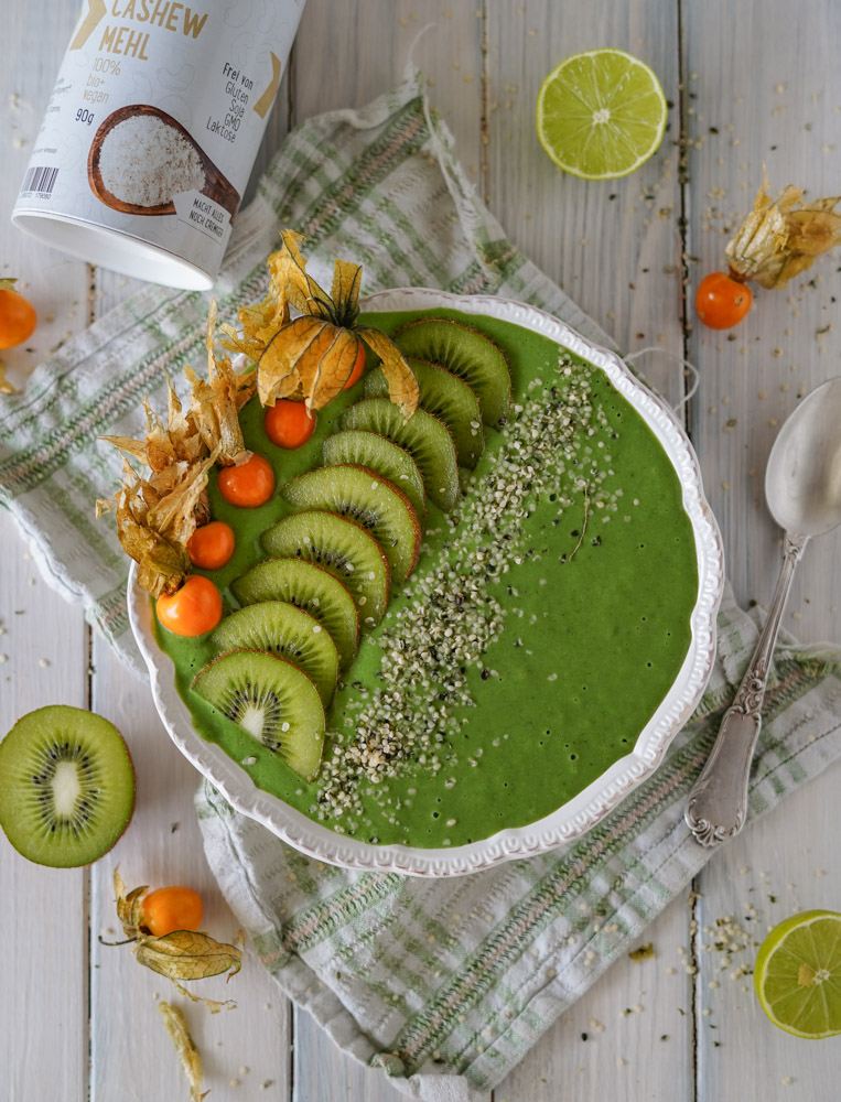 Grüne Smoothiebowl