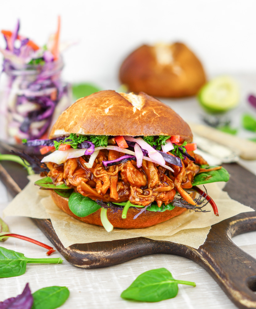 Pulled Jackfruit BUrger