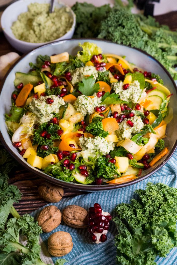 veganer grünkohl salat mit Cashew