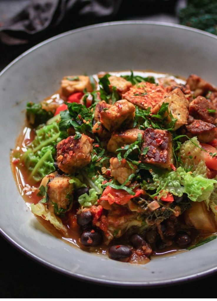 Gemüseeintopf mit krossem Tempeh von Karla Borger