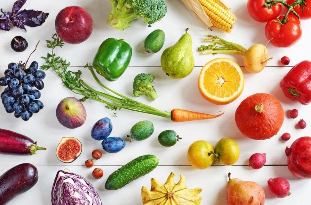 Essen nach dem Regenbogenprinzip vegan