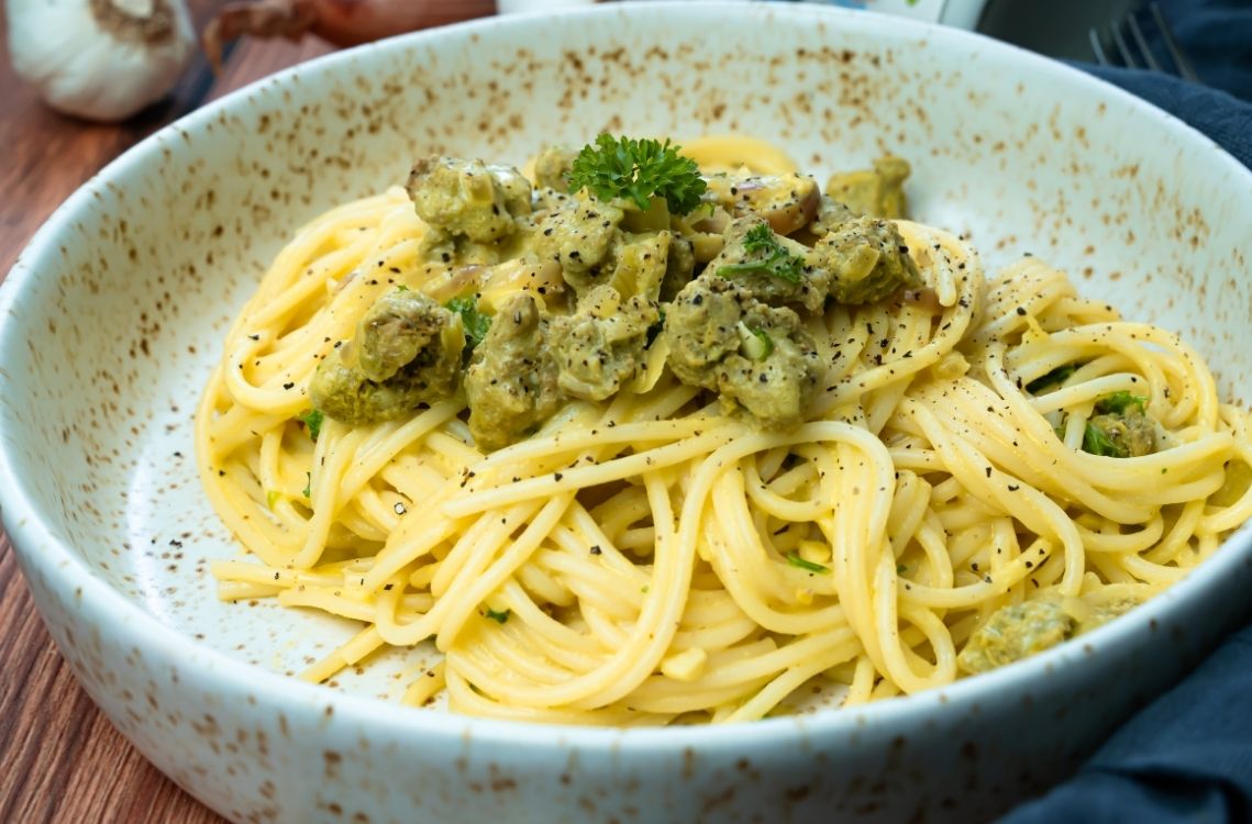 Vegane Spaghetti Carbonara mit Cashewcream