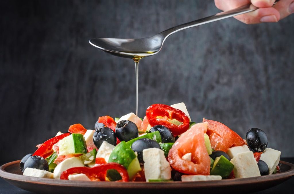 Was zeichnet ein nachhaltiges „gutes“ Olivenöl aus uns warum ist es oft die bessere Wahl als herkömmliches Olivenöl