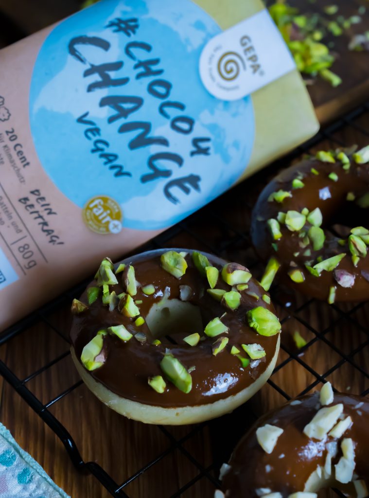 Vegane Schoko Donuts mit fairer Schokolade