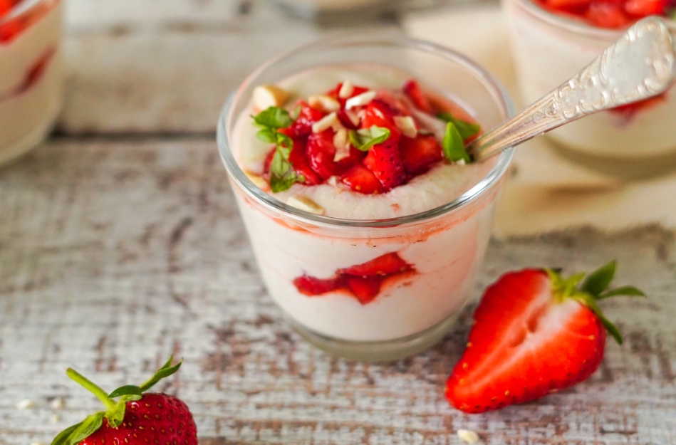 Cashew Erdbeer Creme