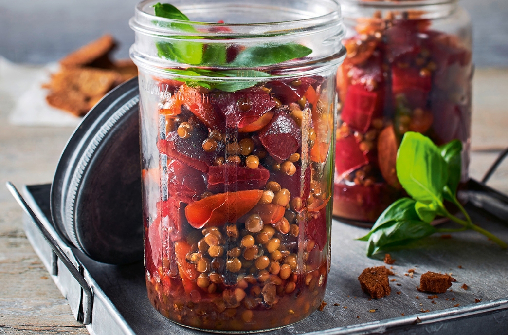 042_Rote-Bete-Salat mit Basilikumdressing